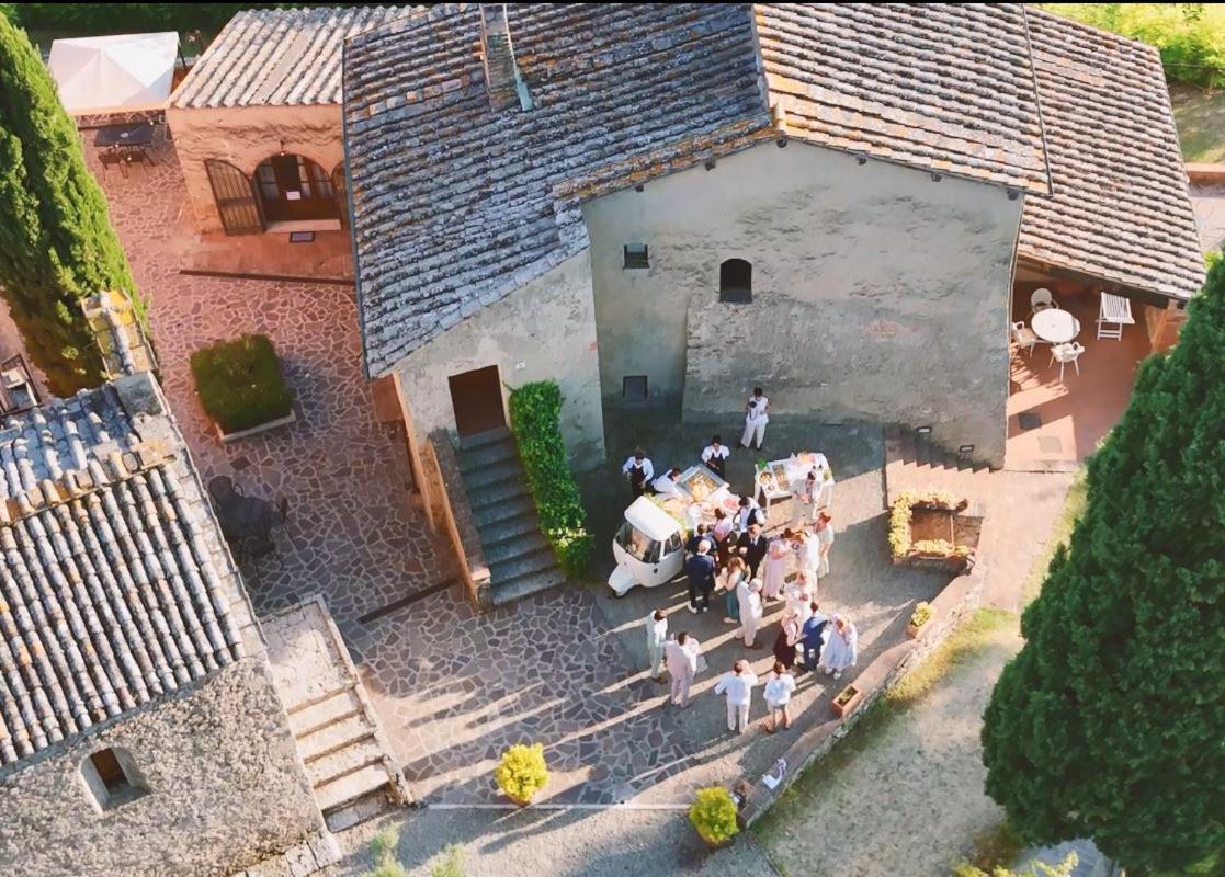 Relais Antico Borgo San Lorenzo ปอจจิบองซี ภายนอก รูปภาพ